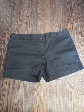 Express Design Low Rise Cuffed Hem A Line Chino Short - SIZE 10